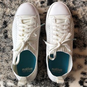 Native white sneaker woman size 5 US or size 7